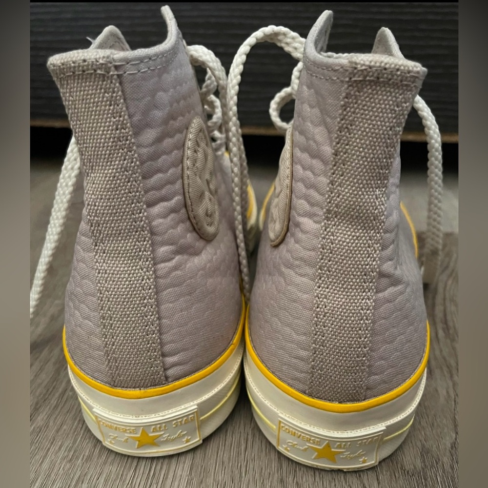 Converse Chuck 70 High Top Sneakers - Women’s 11 / Men’s 9 - Picture 3 of 5